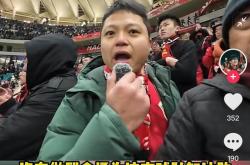 本泽马打破进球荒，海港球迷集体高唱助威！